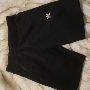 Black Adidas 11 to 12 youth medium